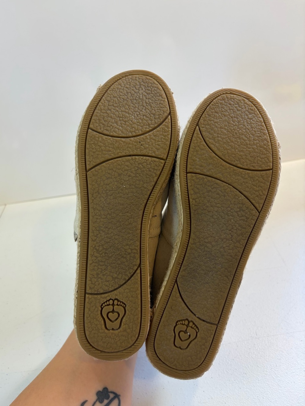 Skechers Bobs Highlights High Jinx Slip On Shoes Comfort Espadrille Beige 6.5 - Picture 10 of 10